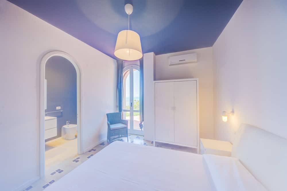 Photo of Bedroom in Costa Saracena-Castelluccio