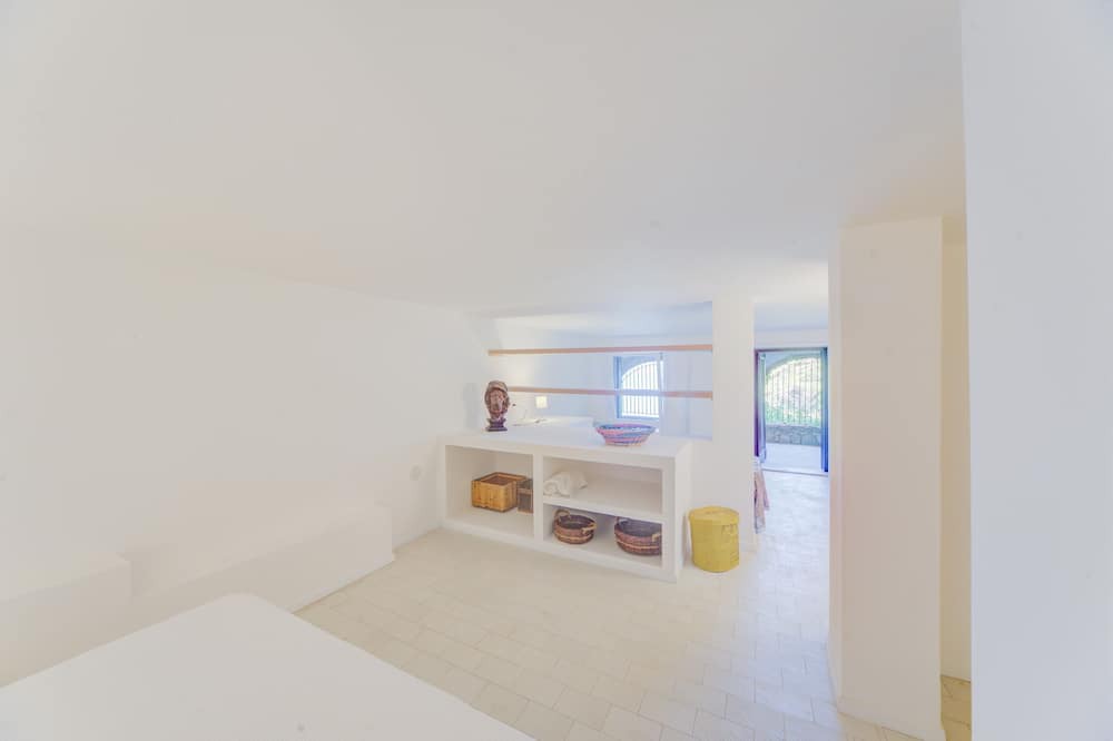 Photo of Bedroom in Costa Saracena-Castelluccio