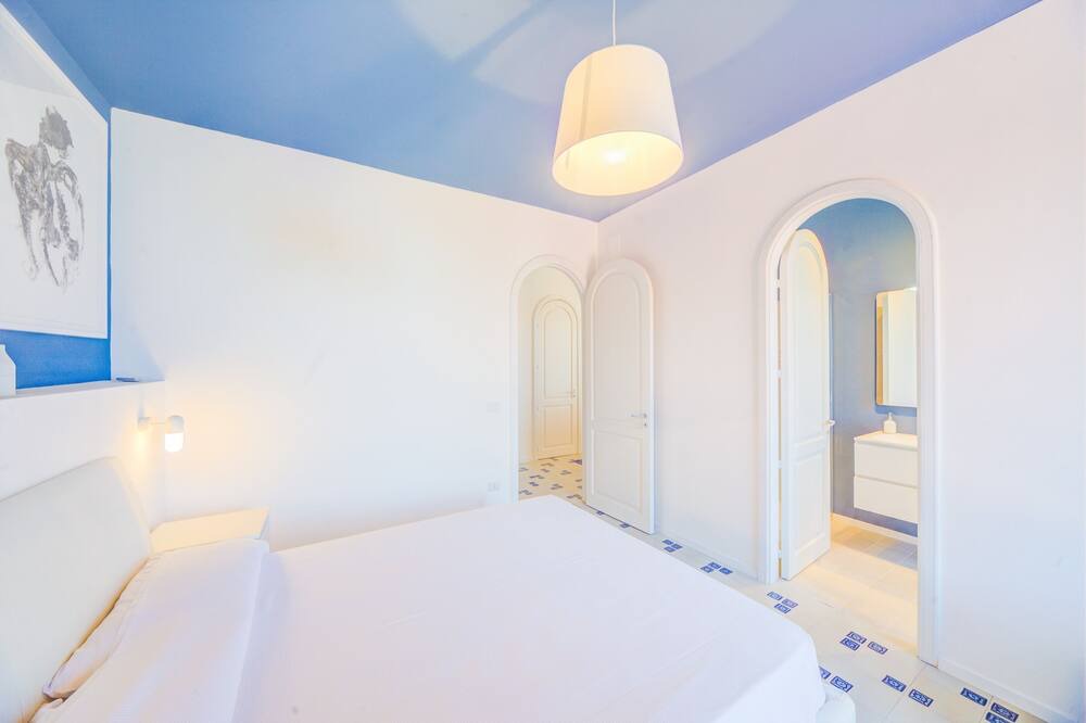 Photo of Bedroom in Costa Saracena-Castelluccio