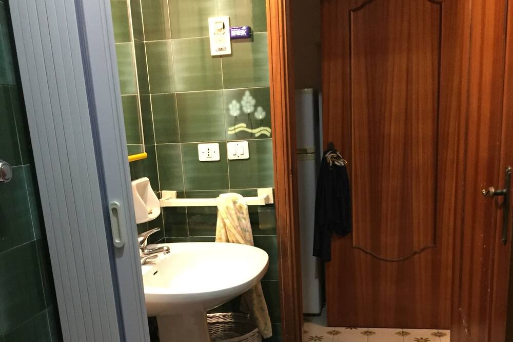 Photo of Bathroom in Scalea