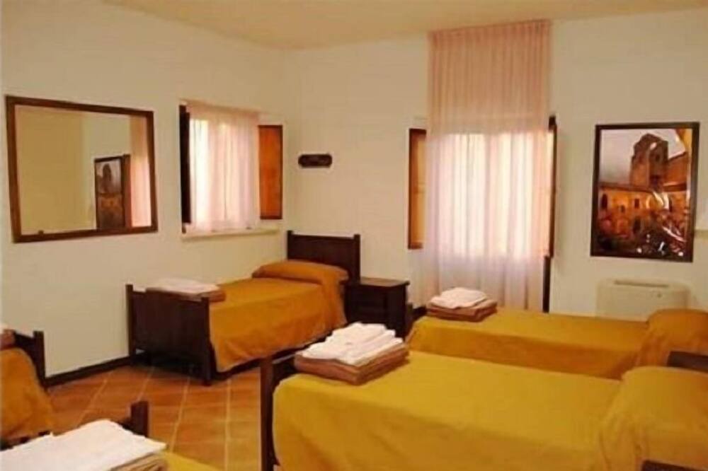 Photo of Bedroom in Altomonte