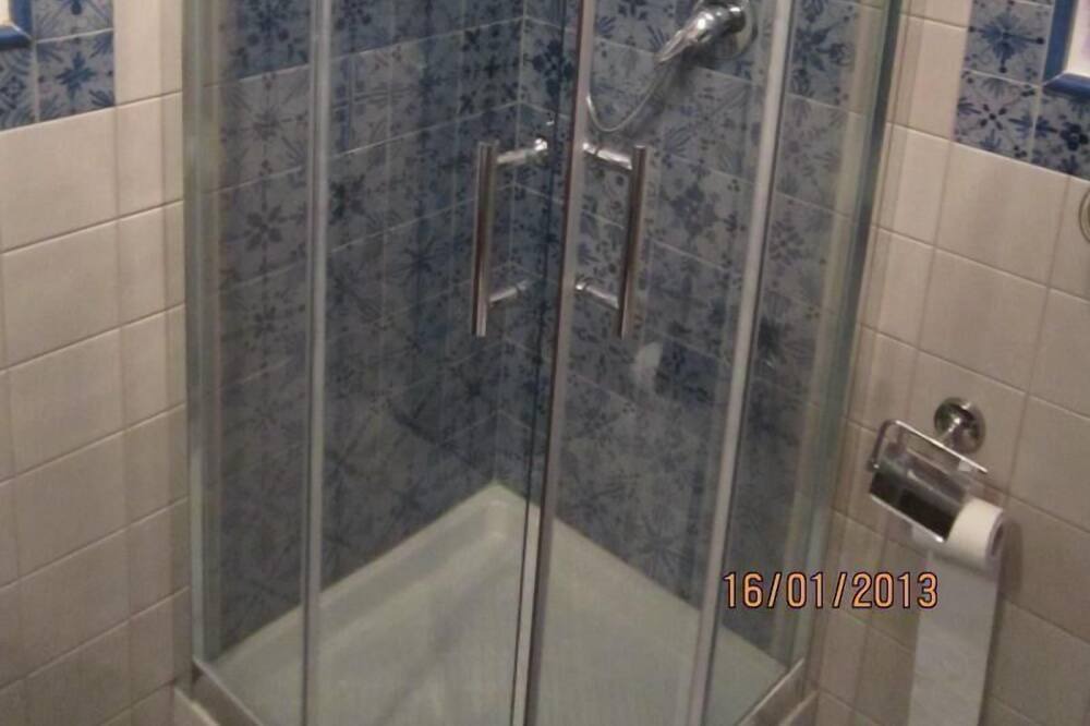 Photo of Bathroom in Iria
