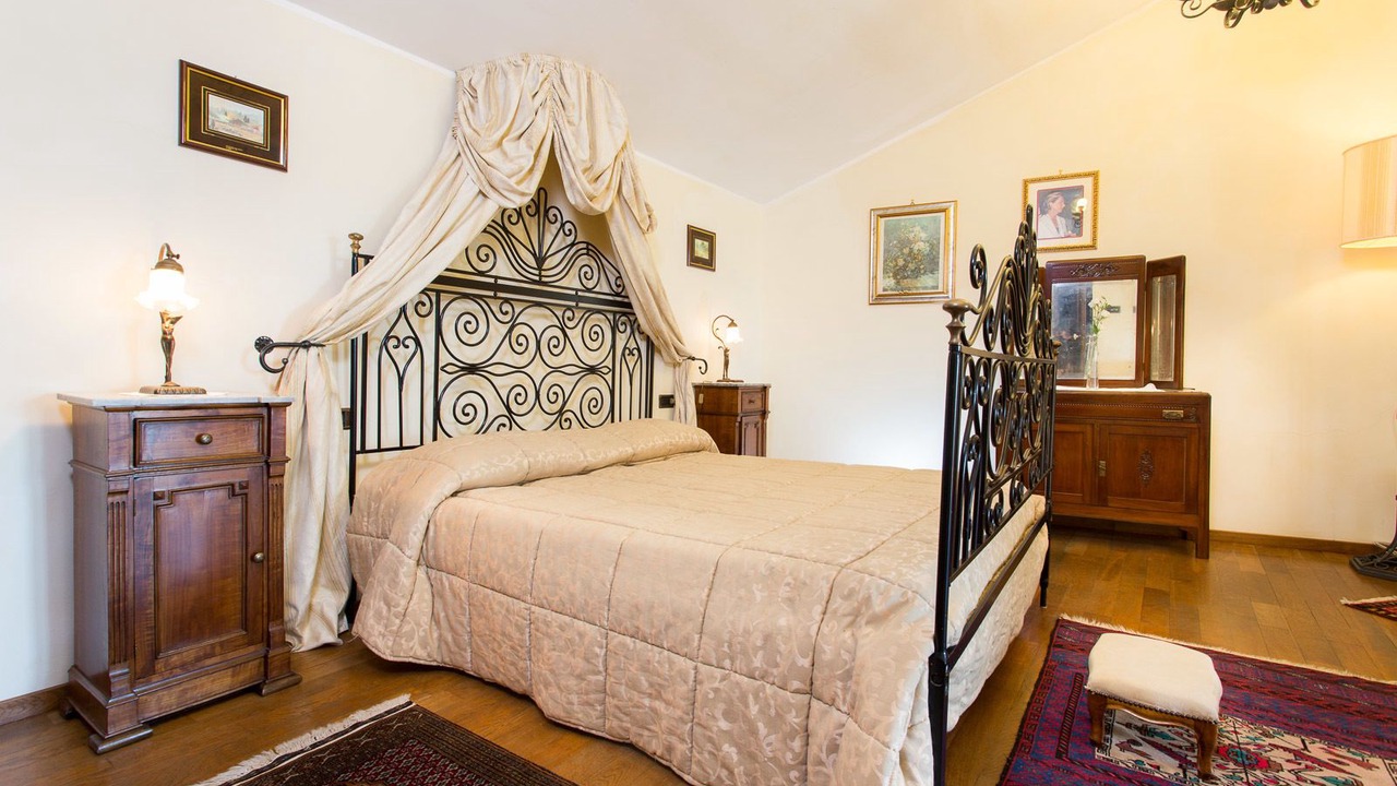 Photo of Bedroom in Altomonte
