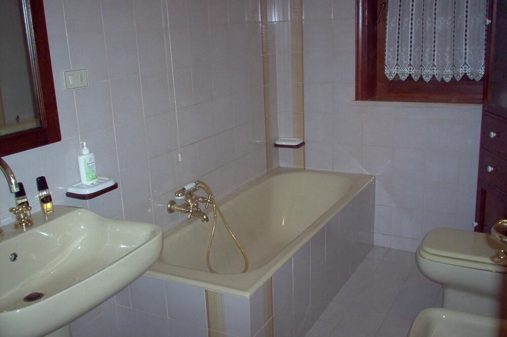 Photo of Bathroom in Padula