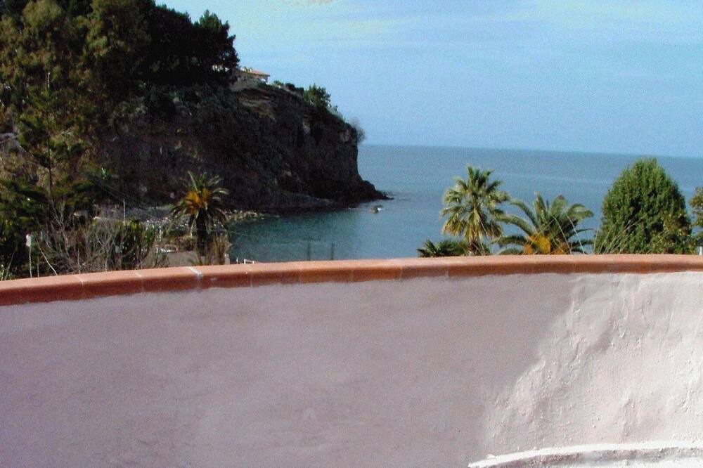 Photo of Patio Balcony in Costa Saracena-Castelluccio