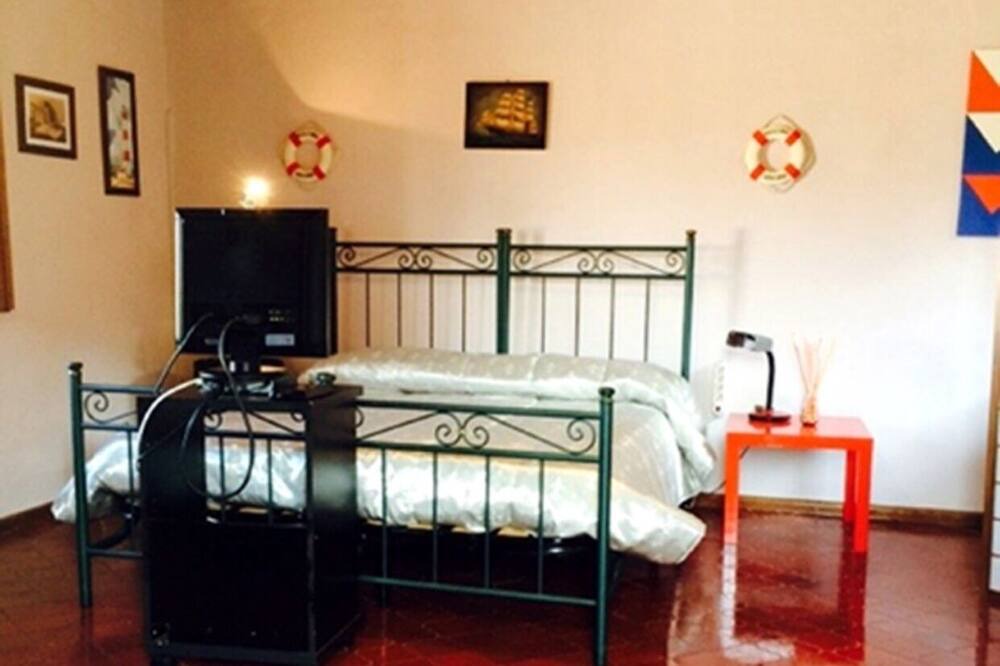 Photo of Bedroom in Costa Saracena-Castelluccio