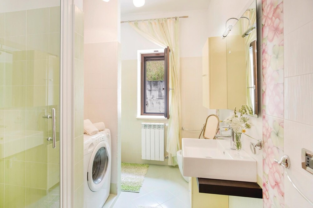 Photo of Bathroom in Belvedere Marittimo