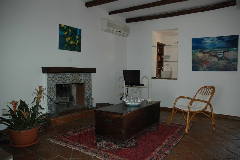 Photo of Livingroom in Santa Flavia