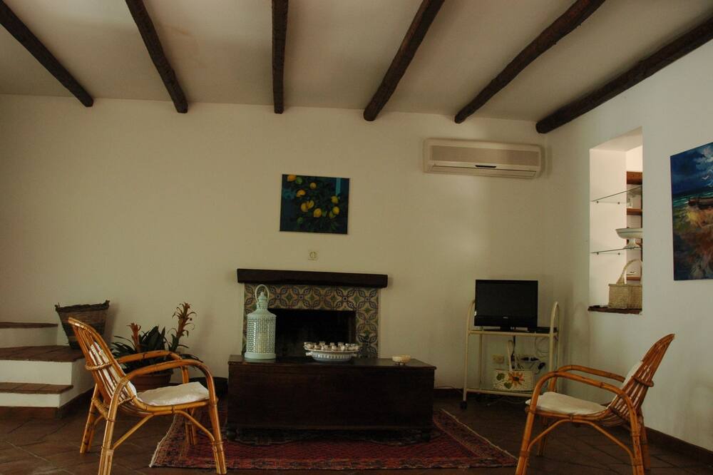 Photo of Livingroom in Santa Flavia