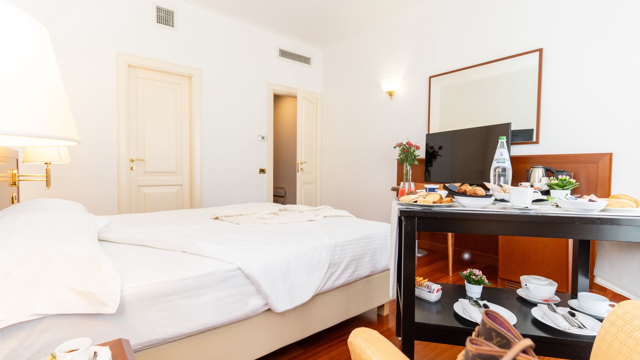 Photo of Bedroom in Roges