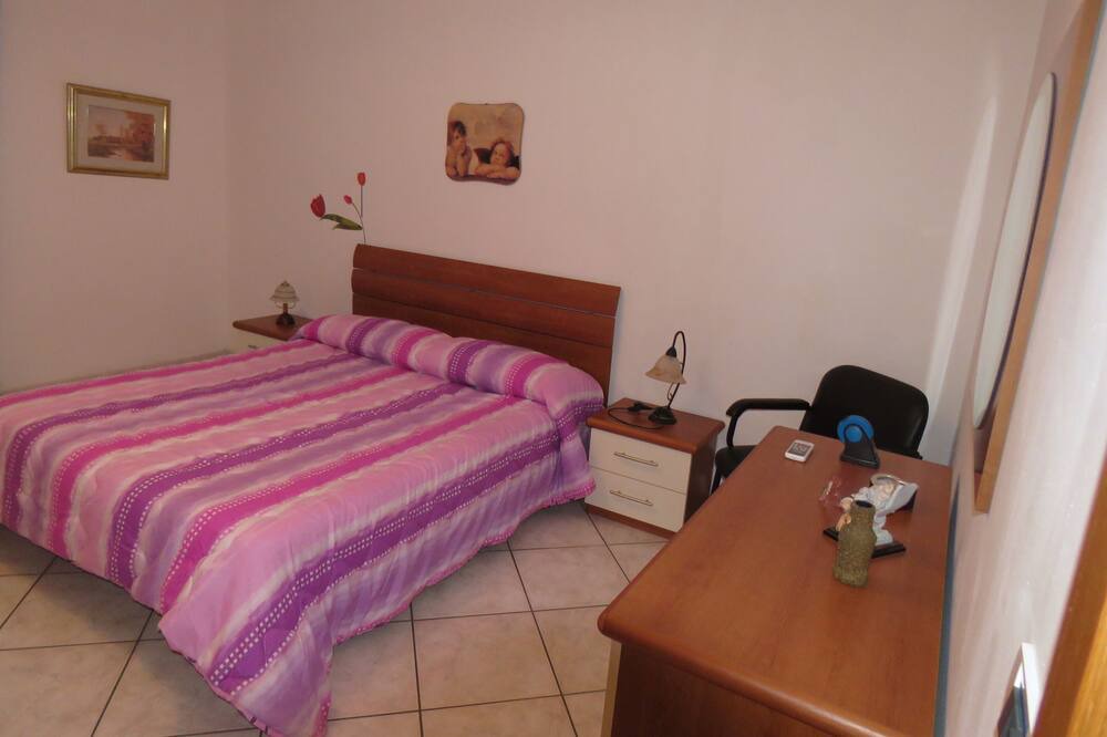 Photo of Bedroom in Falerna