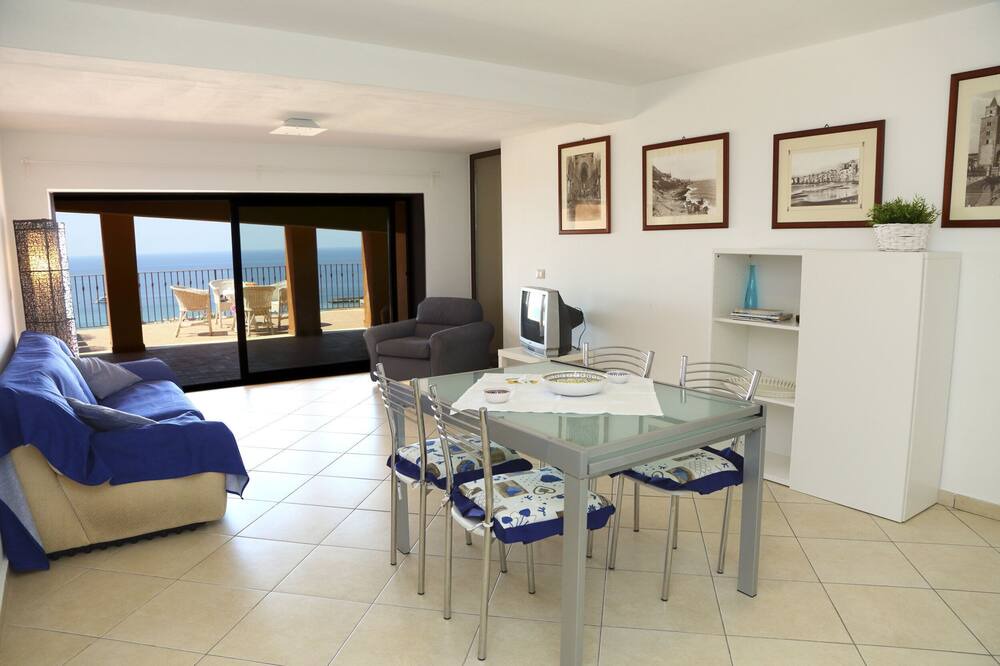 Photo of Livingroom in Cefalu