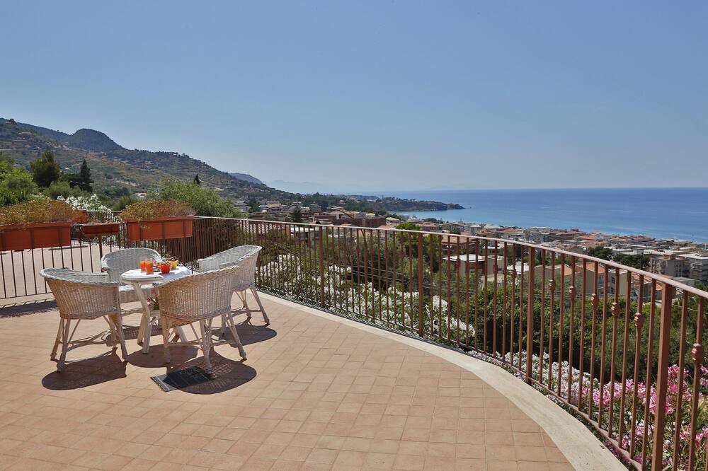 Photo of Patio Balcony in Cefalu