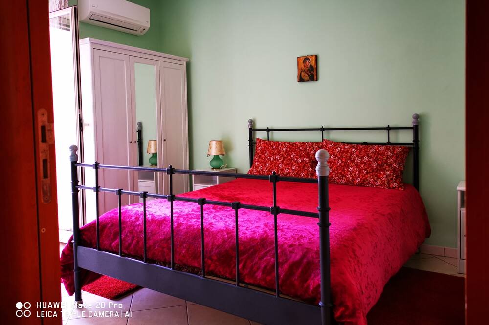 Photo of Bedroom in Mascali