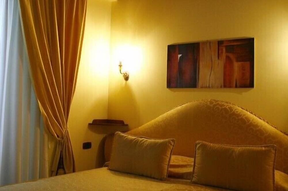 Photo of Bedroom in Gioia Tauro