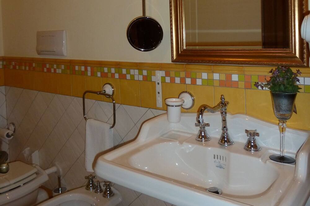 Photo of Bathroom in Gioia Tauro