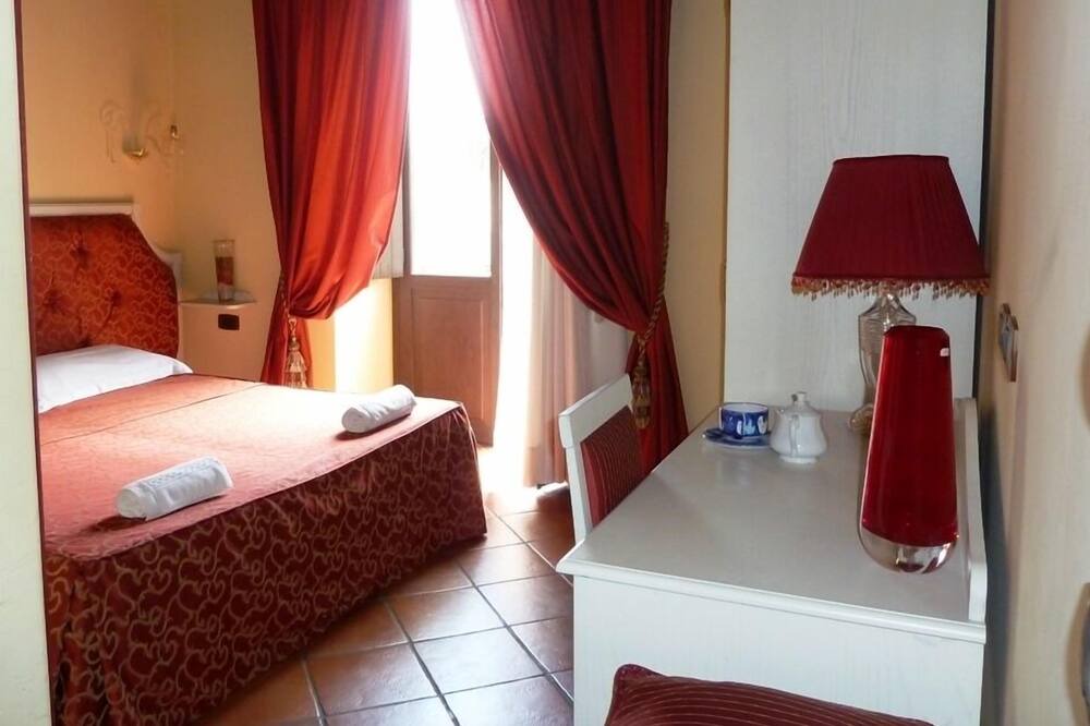 Photo of Bedroom in Gioia Tauro