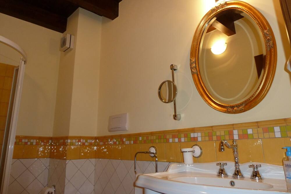 Photo of Bathroom in Gioia Tauro