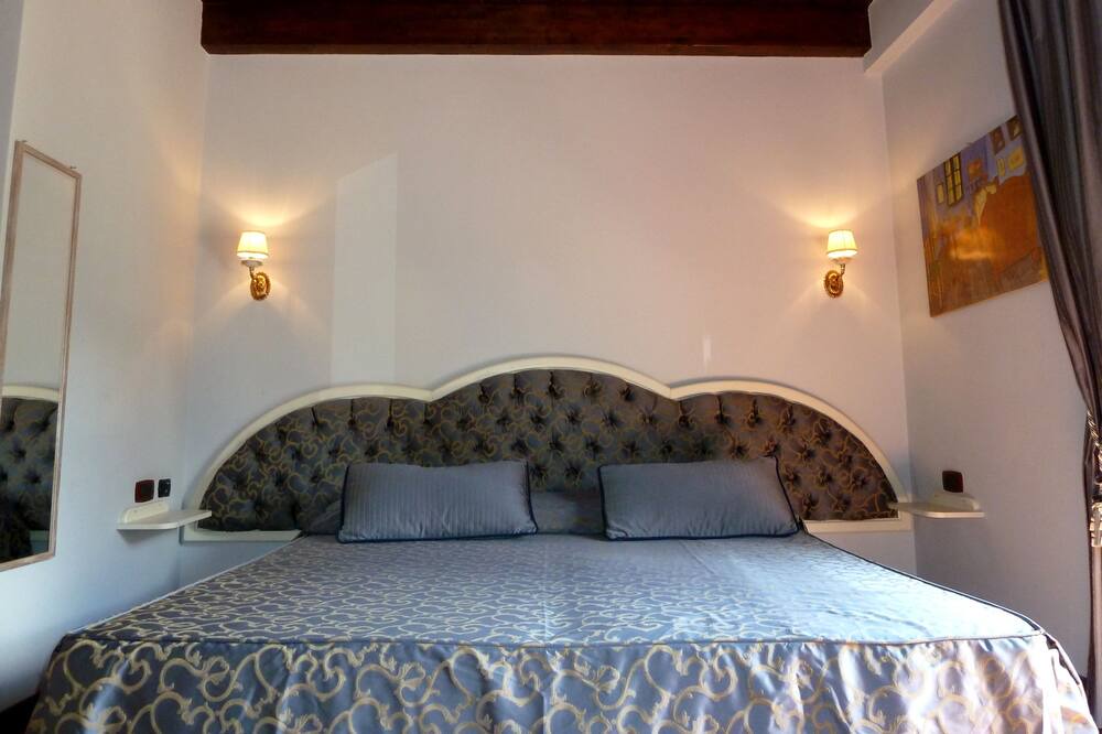 Photo of Bedroom in Gioia Tauro