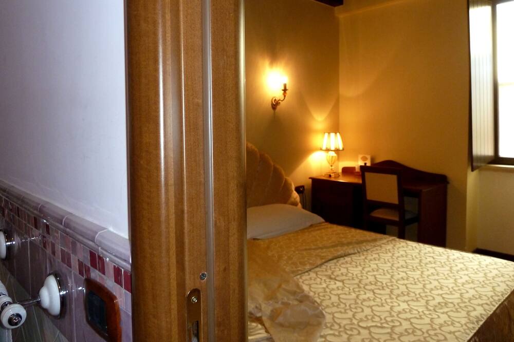 Photo of Bedroom in Gioia Tauro