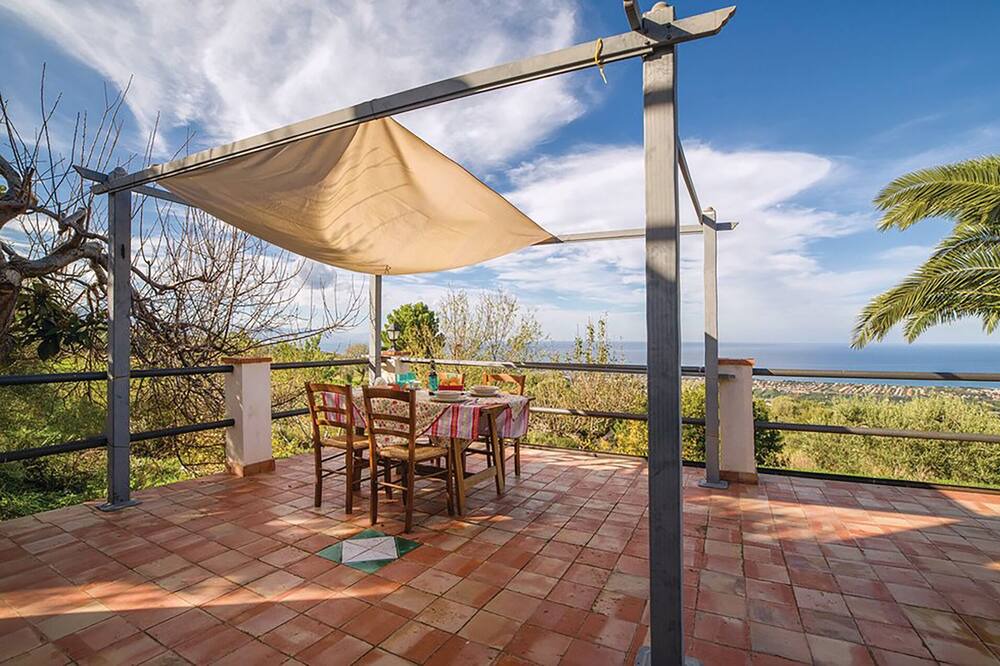Photo of Patio Balcony in Collesano