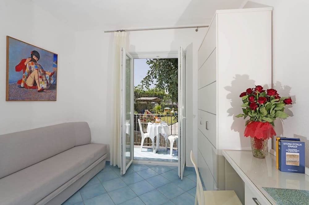 Photo of Livingroom in Forio