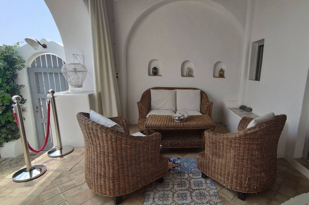 Photo of Patio Balcony in Santa Marina Salina