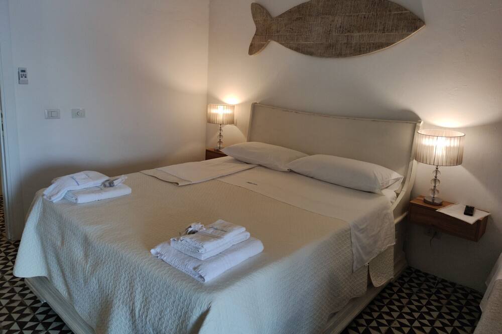 Photo of Bedroom in Santa Marina Salina