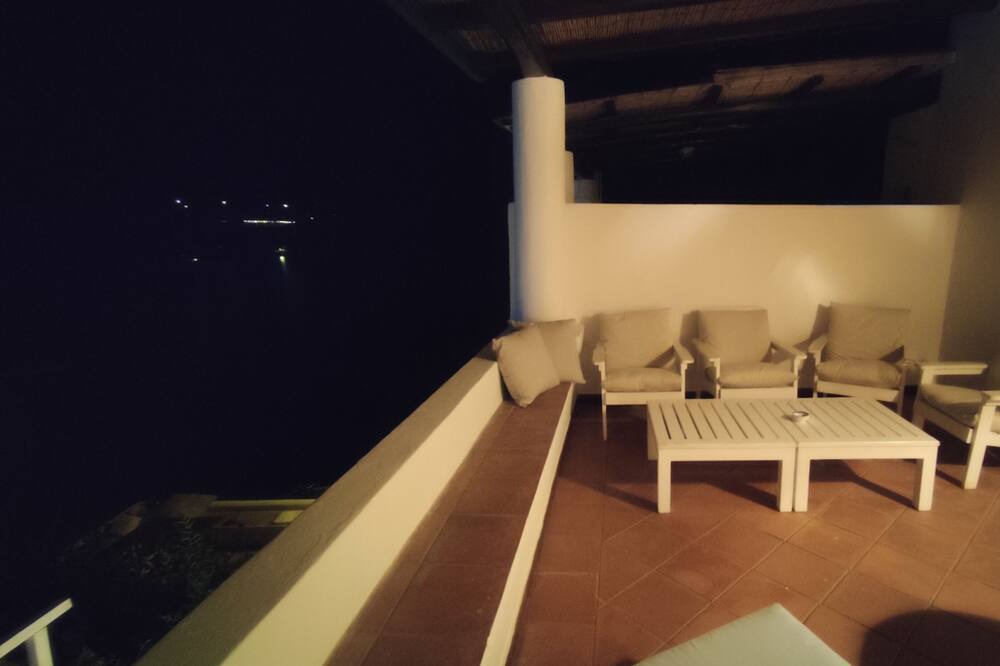 Photo of Patio Balcony in Santa Marina Salina