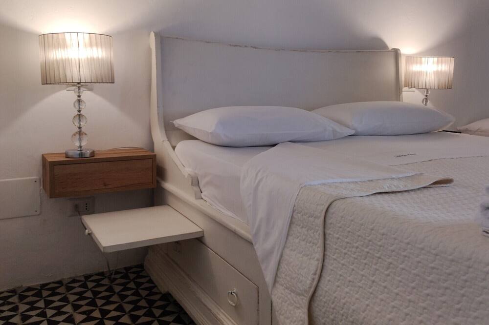 Photo of Bedroom in Santa Marina Salina