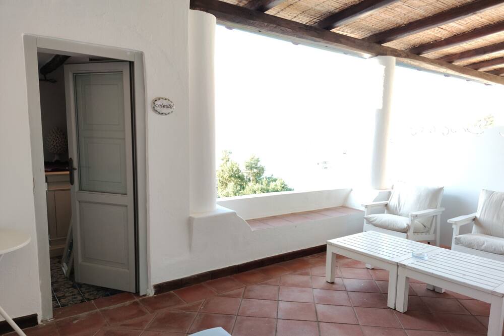 Photo of Patio Balcony in Santa Marina Salina