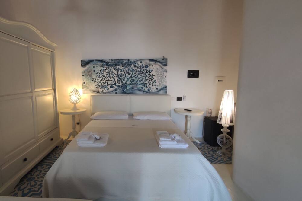 Photo of Bedroom in Santa Marina Salina