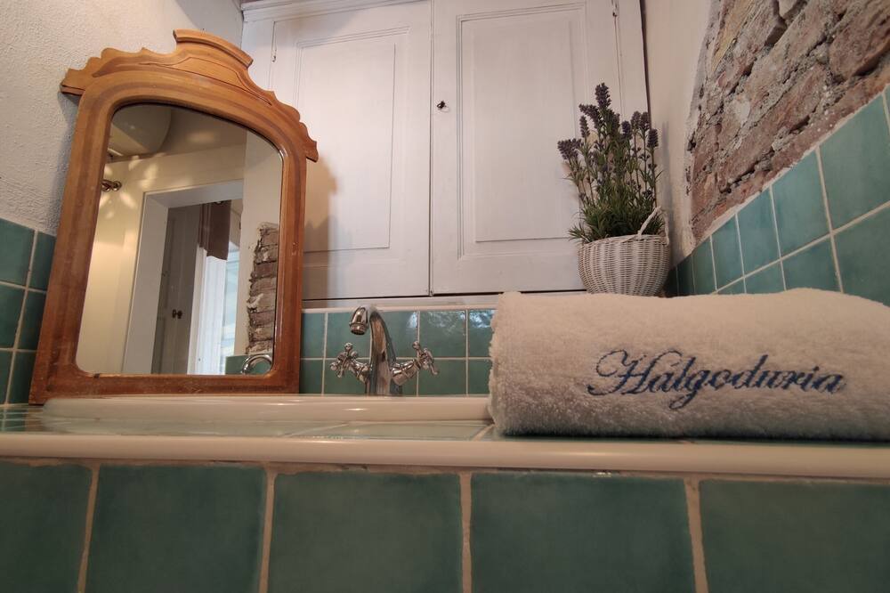 Photo of Bathroom in Santa Marina Salina
