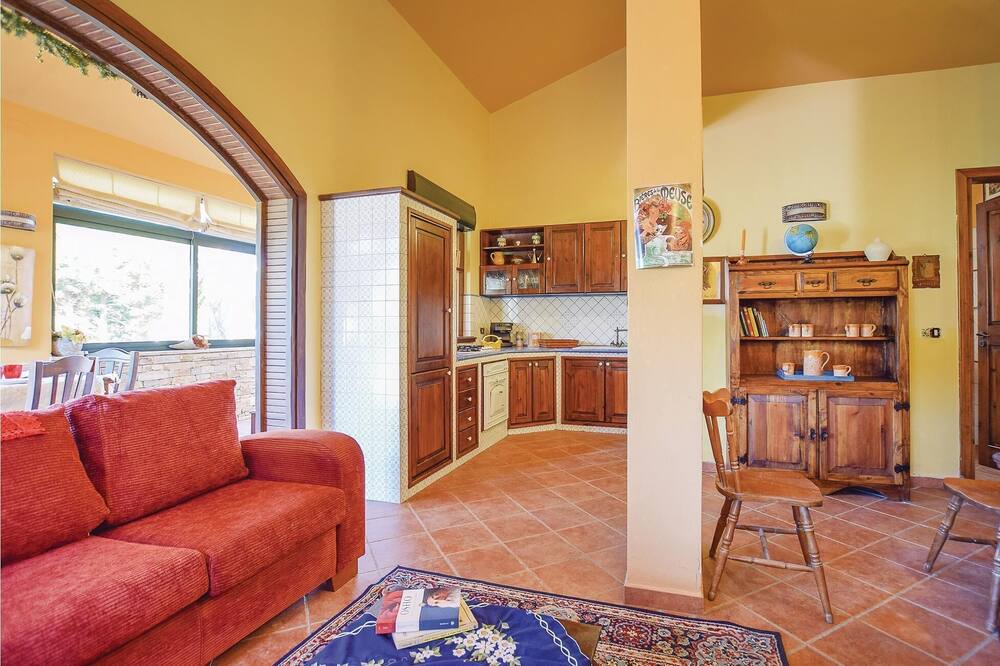 Photo of Bedroom in Torre Colonna-sperone