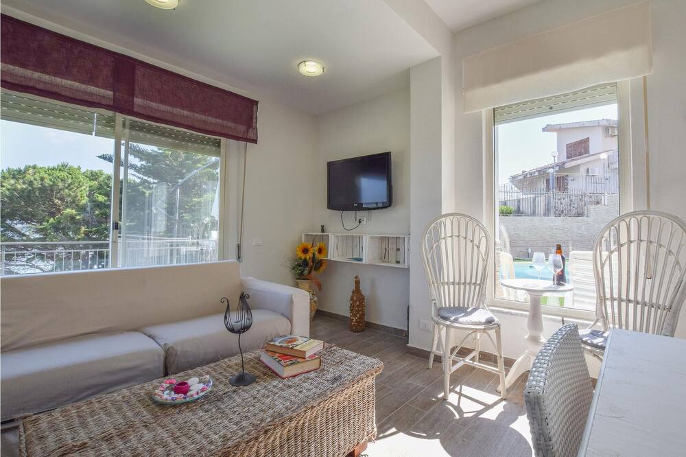 Photo of Bedroom in Torre Colonna-sperone