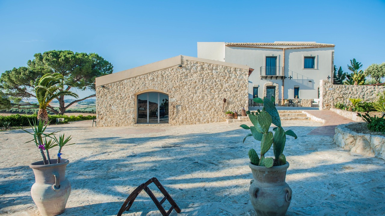 Photo of Outdoor in Naro