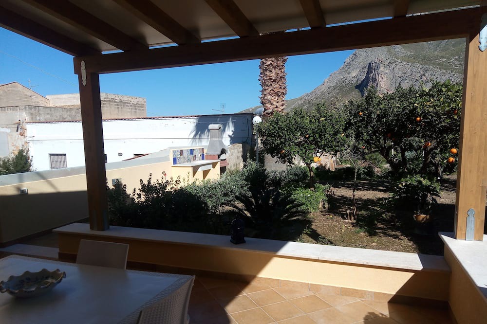 Photo of Patio Balcony in Macari