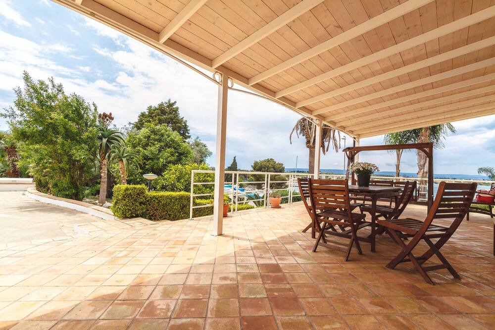Photo of Patio Balcony in Isola