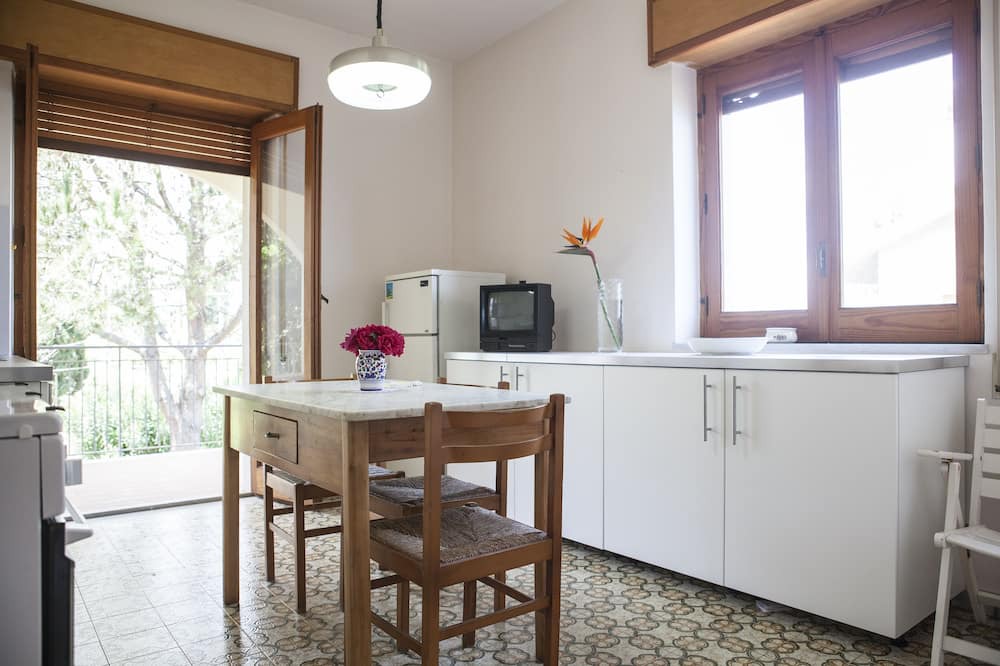 Photo of Kitchen in Archi