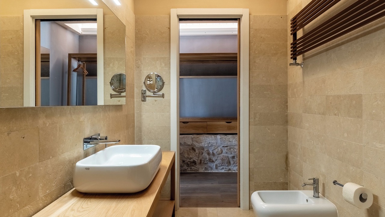 Photo of Bathroom in Avola