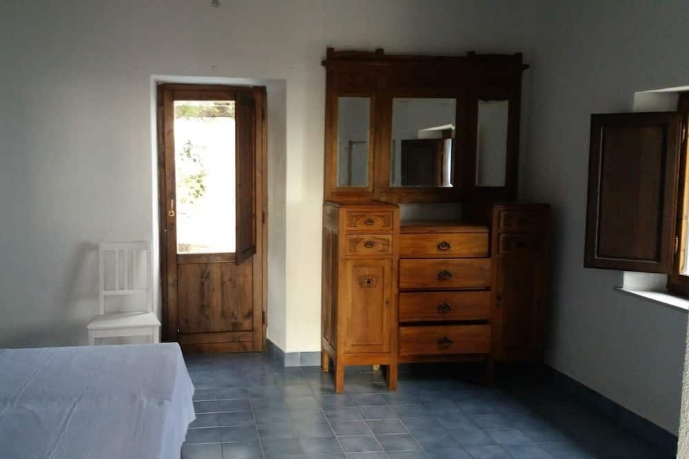 Photo of Bedroom in Alicudi Porto