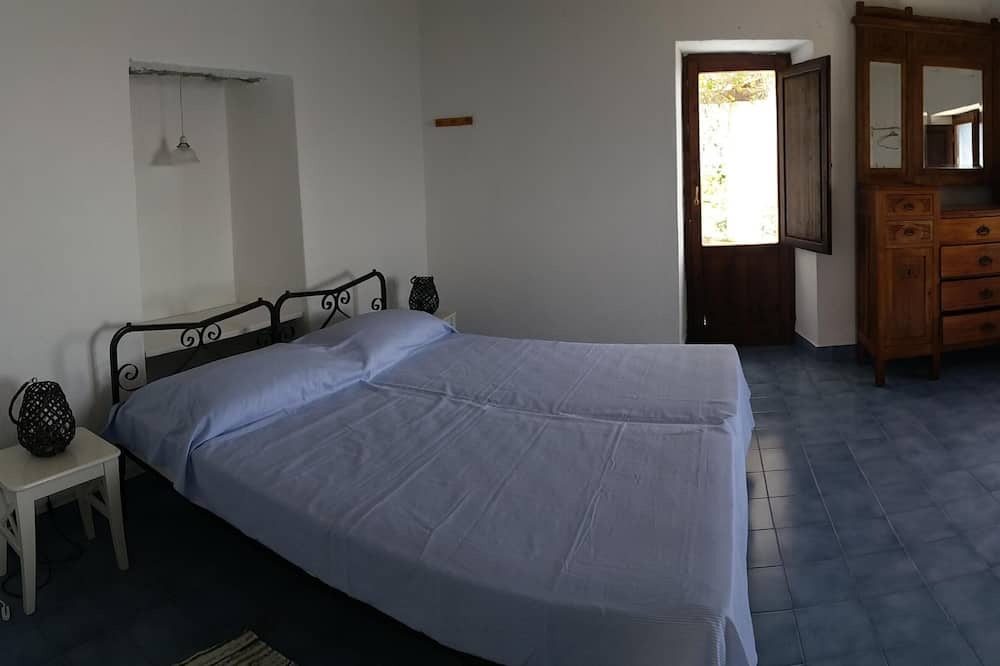 Photo of Bedroom in Alicudi Porto
