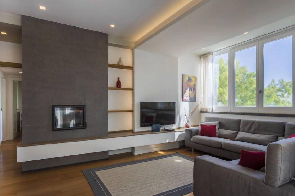 Photo of Livingroom in Addaura