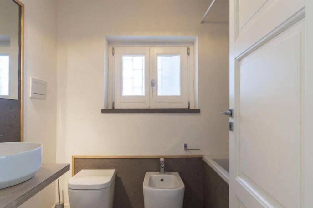 Photo of Bathroom in Addaura
