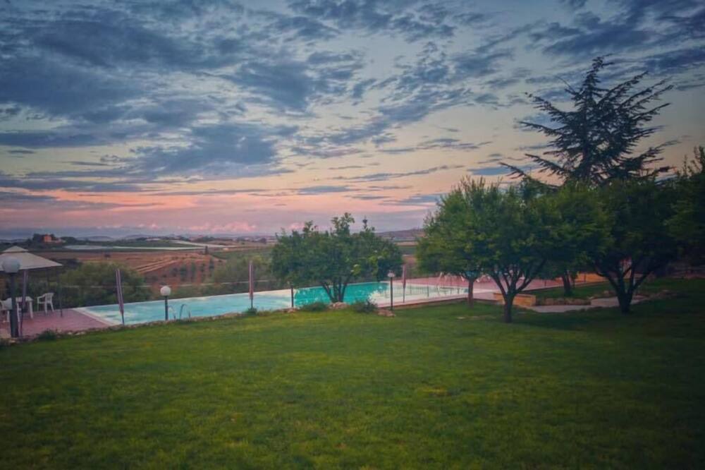 Photo of Outdoor in Naro