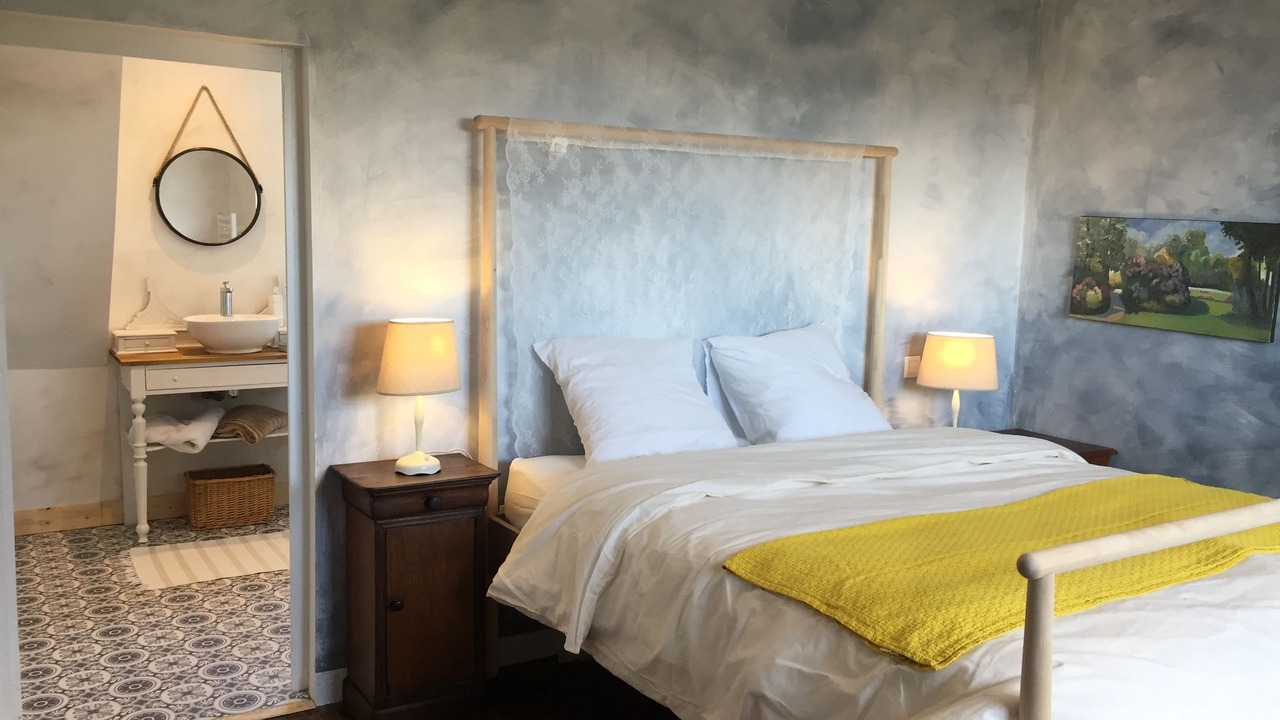 Photo of Bedroom in Saint-Vaast-la-Hougue