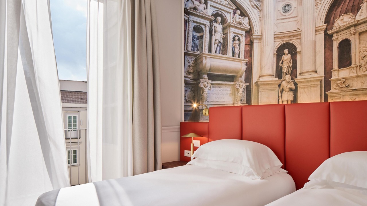 Photo of Bedroom in Naples City Centre