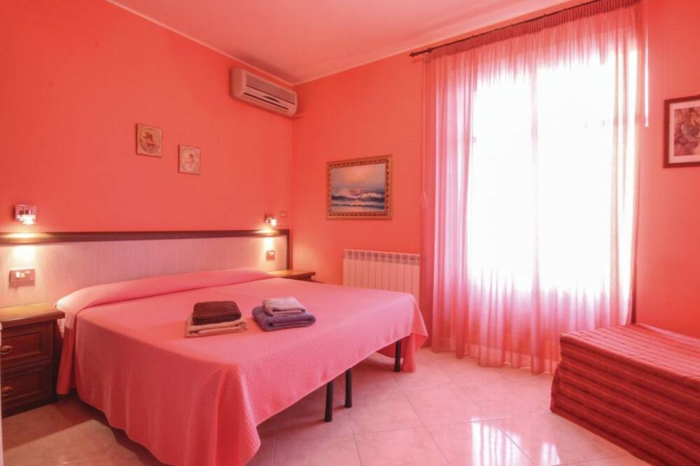 Photo of Bedroom in Piraino