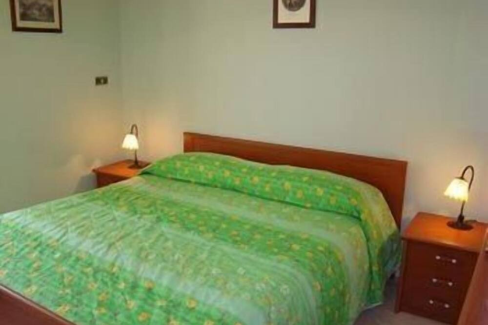 Photo of Bedroom in Piraino