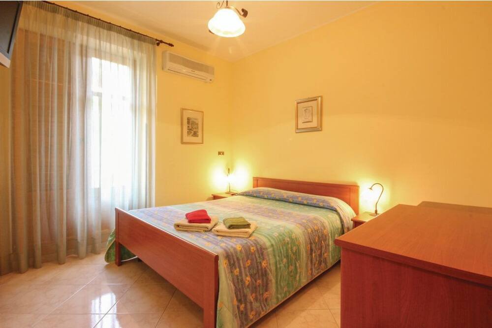 Photo of Bedroom in Piraino